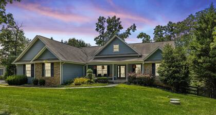 5BR Lakefront Lake Anna, Dock, Views, Deck, Movies