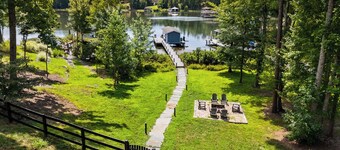 5BR Lakefront Lake Anna, Dock, Views, Deck, Movies