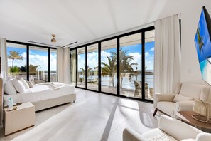 Interior - Vida Bella: Oceanfront estate w/ private beach, full staff, pool, gym & cinema (Punta Cana)