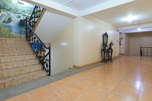 Interior - RedDoorz @ Golden Park Inn La Union (San Fernando)