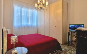 1 Schlafzimmer, Bügeleisen/Bügelbrett, Reisekinderbett, kostenloses WLAN