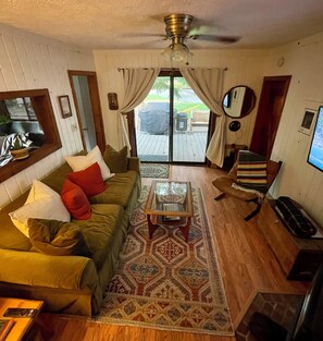 Smart TV, fireplace, video games