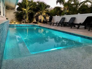 屋外プール、温水プール