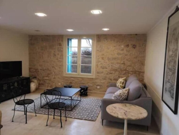 Large Apartment In Villa With Garden And Pool - Nice