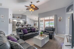 Smart TV - The Breezy Escape Cape Coral (Cape Coral)
