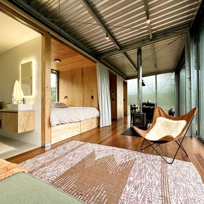 2 soverom, allergitestet sengetøy, memory foam-senger og minibar