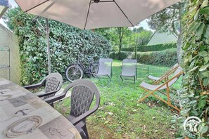 Outdoor dining - La Garenne - CARNAC - Gîte (CARNAC)