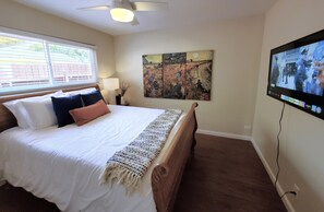 2 bedrooms, iron/ironing board, WiFi, bed sheets