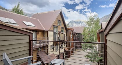 Telluride Resort View at Double Diamond - Ski-in/out!, Ski-in/out, mountain views and hot tub!