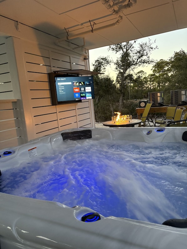 Bain à remous extérieur