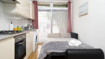 2 soverom, strykejern/-brett, wi-fi (inkludert) og sengetøy