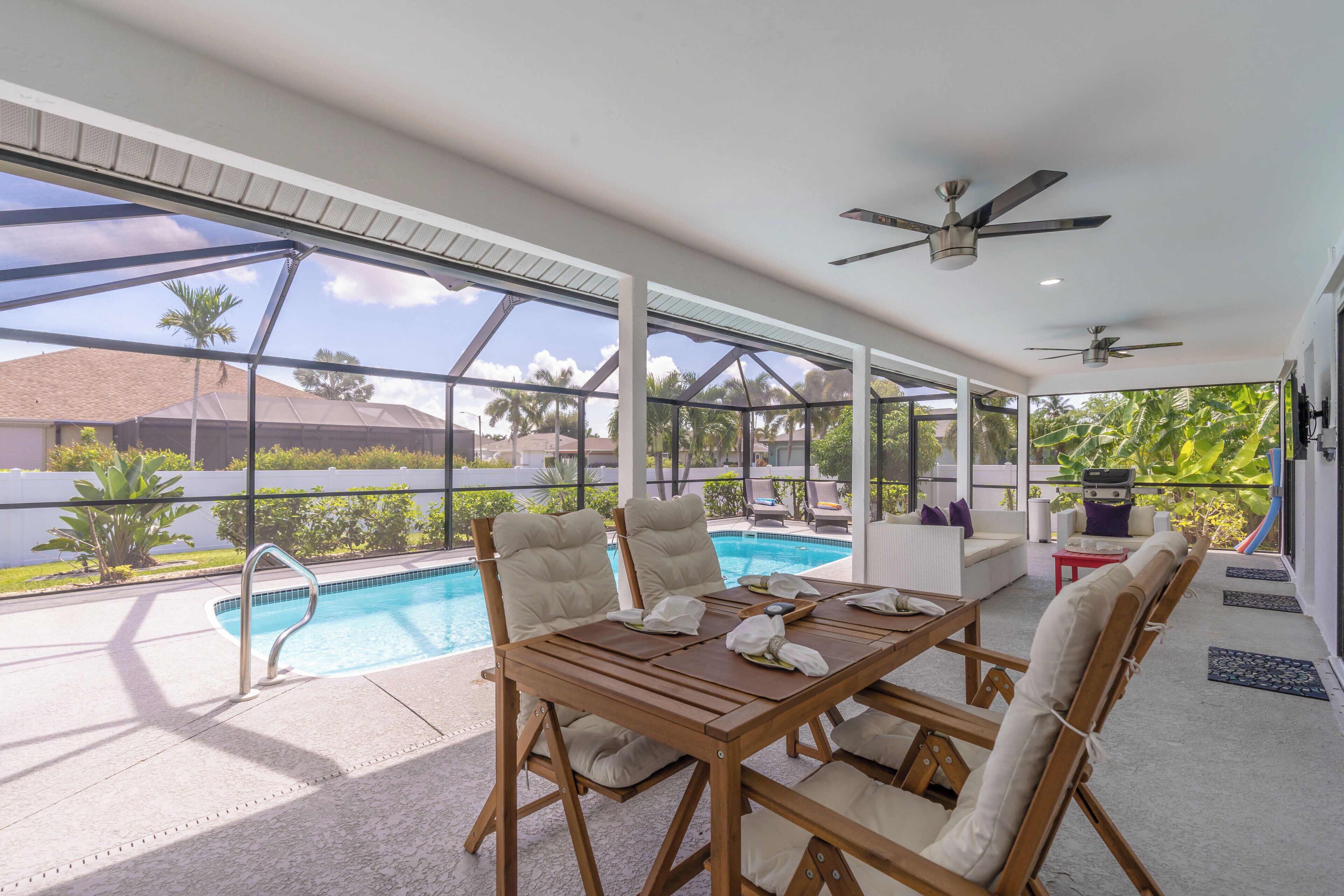 Piscina all'aperto, una piscina riscaldata