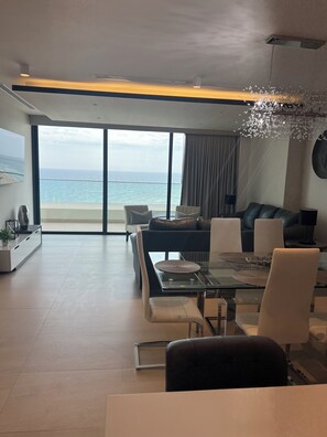 Interior - Cozy 2-bedroom brand new oceanfront  condo in  Las Palomas phase 3 with WiFi, AC (Puerto Peñasco)