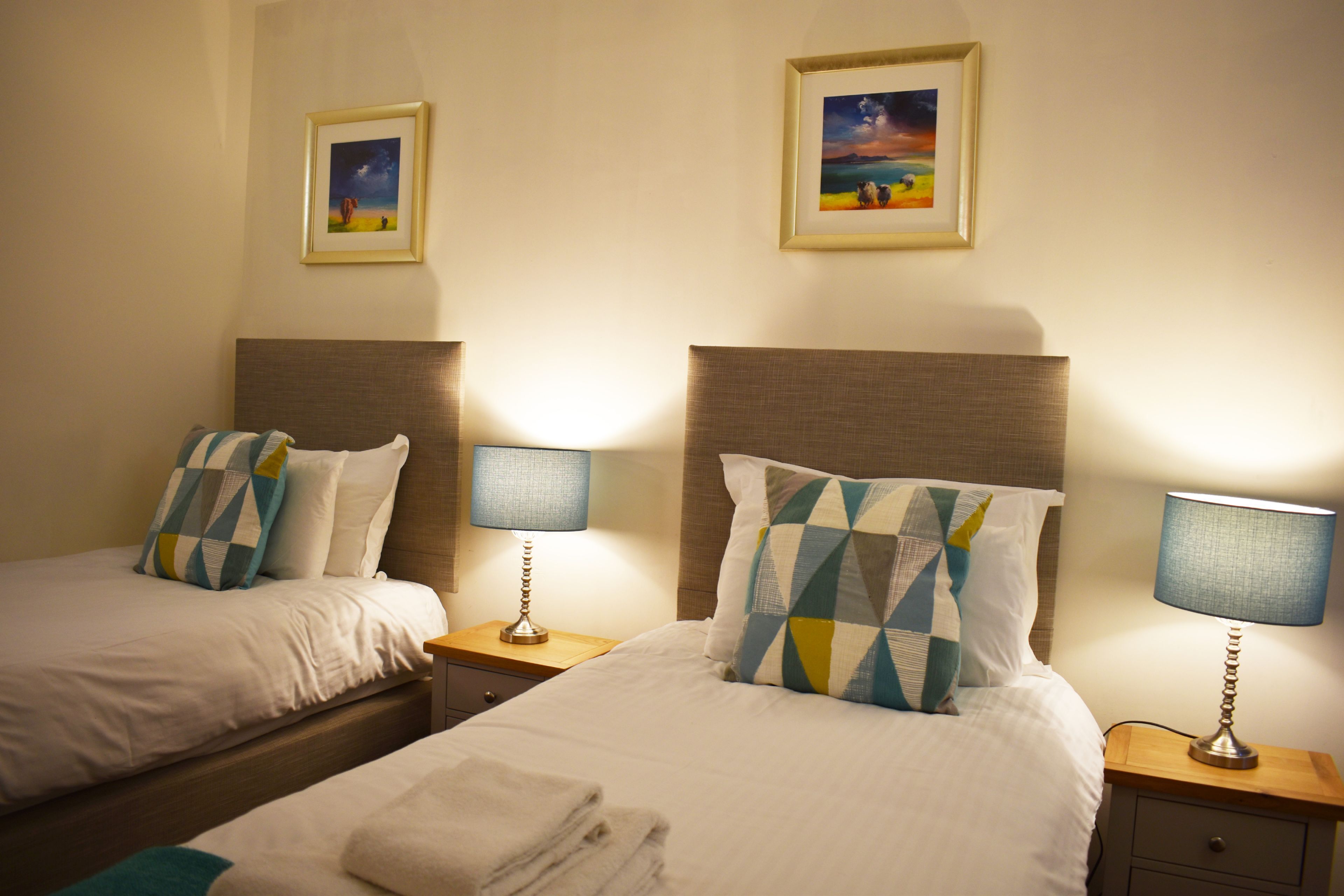 2 makuuhuonetta, silitysrauta/-lauta, ilmainen Wi-Fi, vuodevaatteet