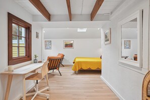 3 chambres, bureau, Wi-Fi, draps fournis