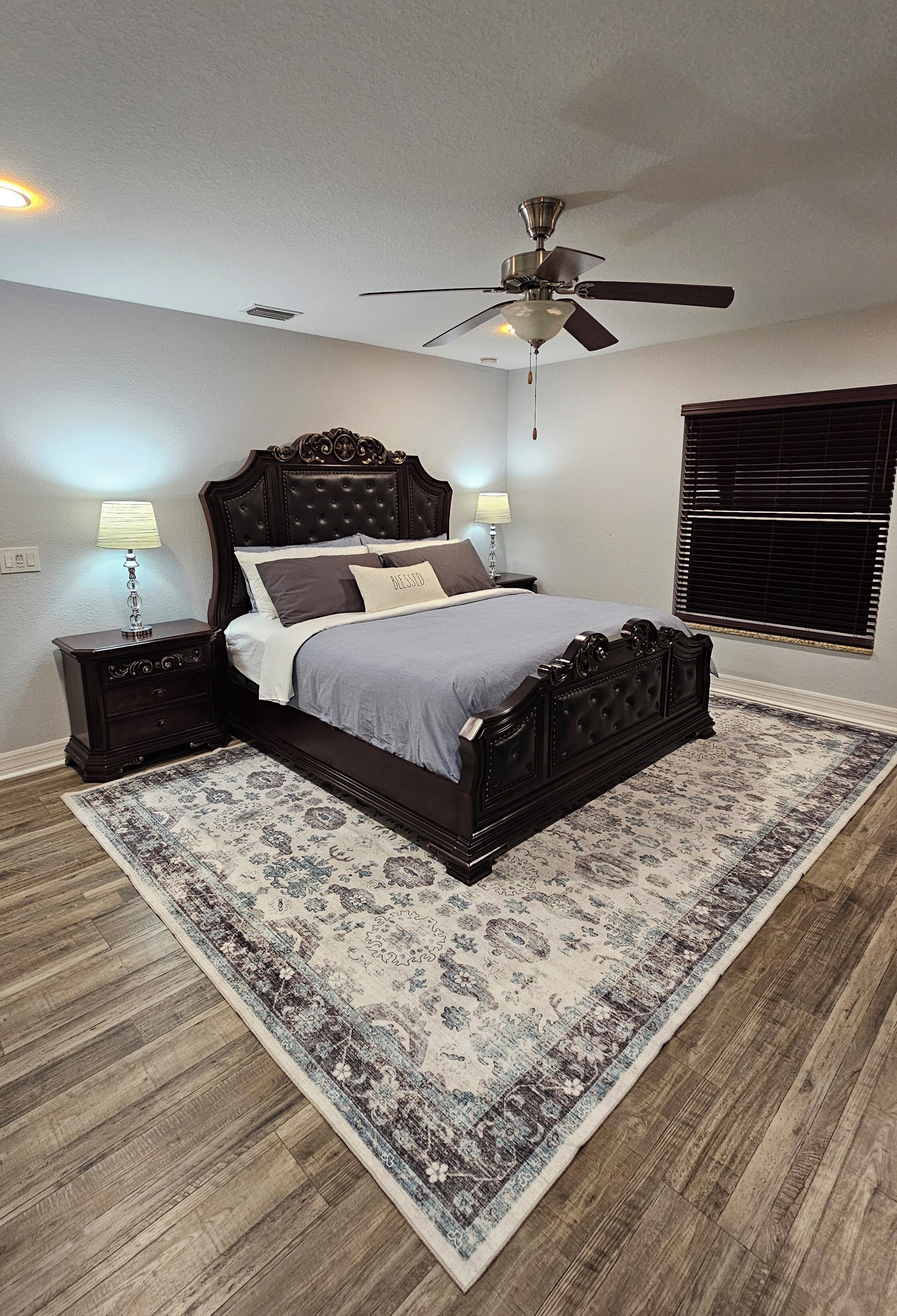 3 Schlafzimmer, Schreibtisch, Bügeleisen/Bügelbrett, kostenloses WLAN