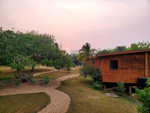 Property grounds - Cabana 3 -Modern amenities cabin, on the banks of the Belize River (Santa Elena)