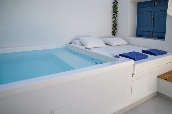 House | 1 bedroom, Internet - Sapphire Zafeirenias Gem House With Jacuzzi (Hersonissos)