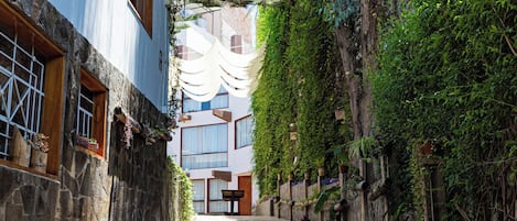 Enceinte de lâhĂ©bergement