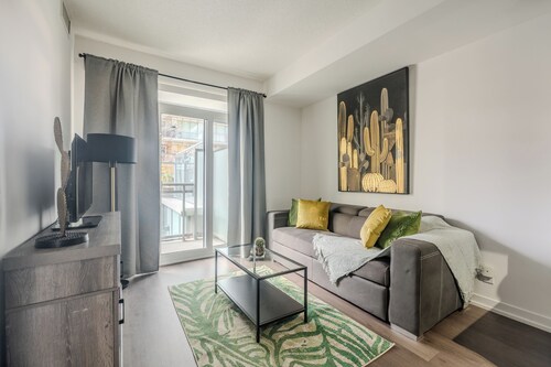 GLOBALSTAY. Modern 1Bd+Den Condo Lillian St