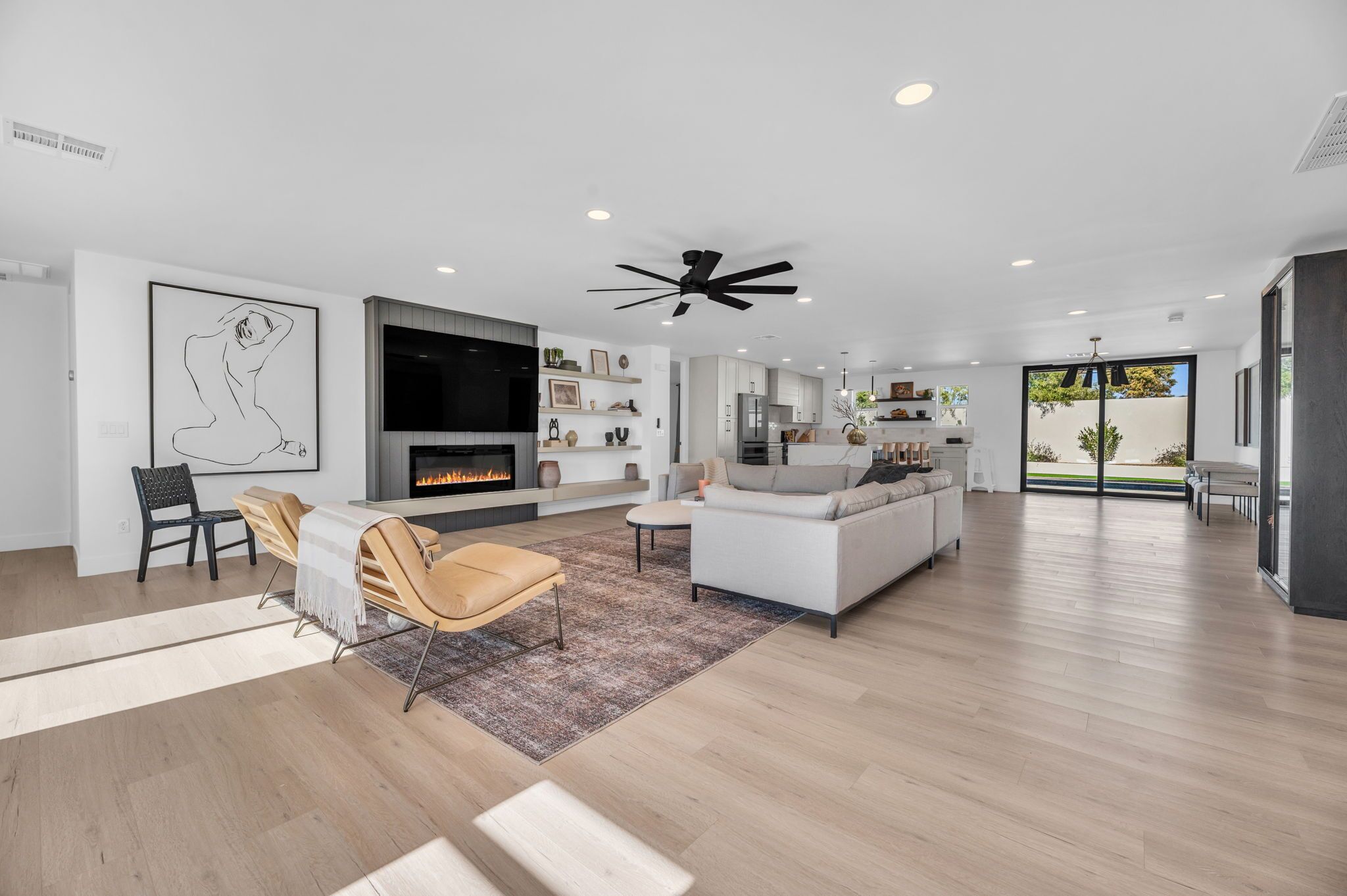stylish & spacious w pickleball court near North Scottsdale hot spots