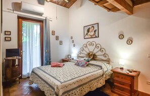 2 Schlafzimmer, Reisekinderbett, kostenloses WLAN, Bettwäsche