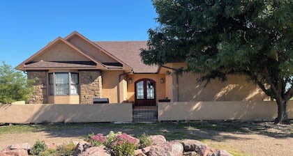 Peaceful, country oasis! Come enjoy our lovely, 3-bedroom home on the plains!