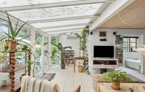 Cozy home in Lundby with WiFi