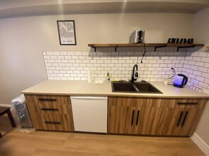 Quarto, 1 quarto, varanda, vista para o jardim | Cozinha privada