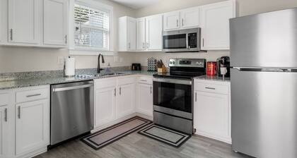 Entire Home - Great Location