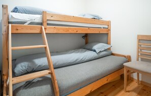 2 bedrooms, free WiFi, bed sheets