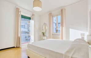 3 habitaciones, tabla de planchar con plancha y wifi gratis 