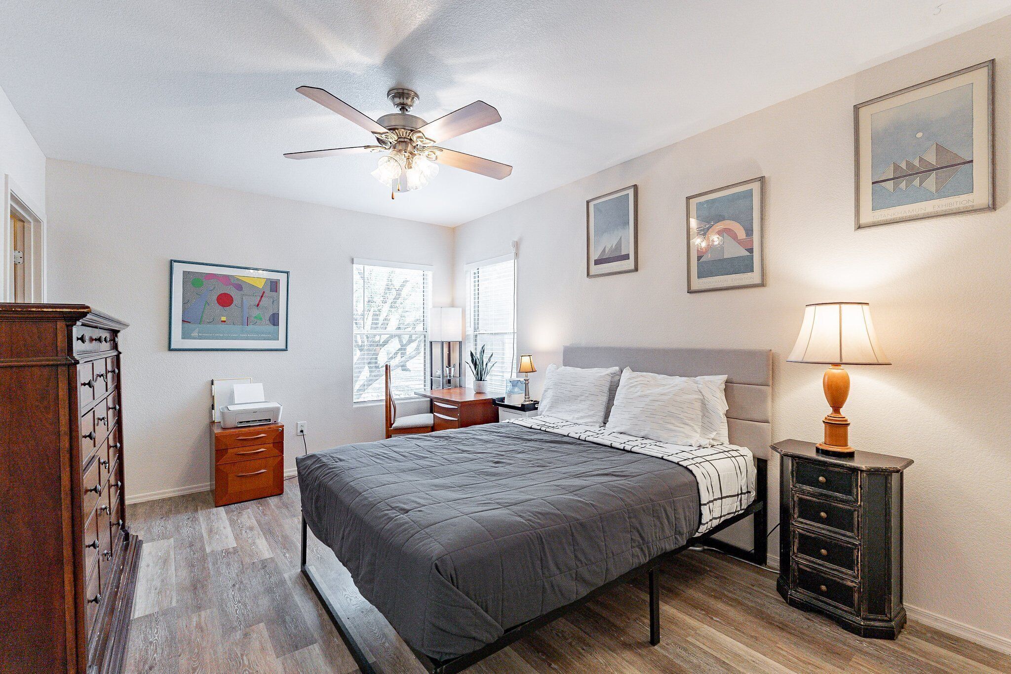 Charming 2-bedroom townhome with WiFi and AC in pleasant Green Valley
