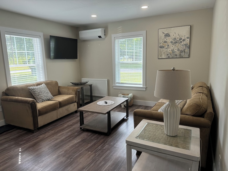 Discover Oakland Charm Near Colby College 10 Min - Waterville, ME