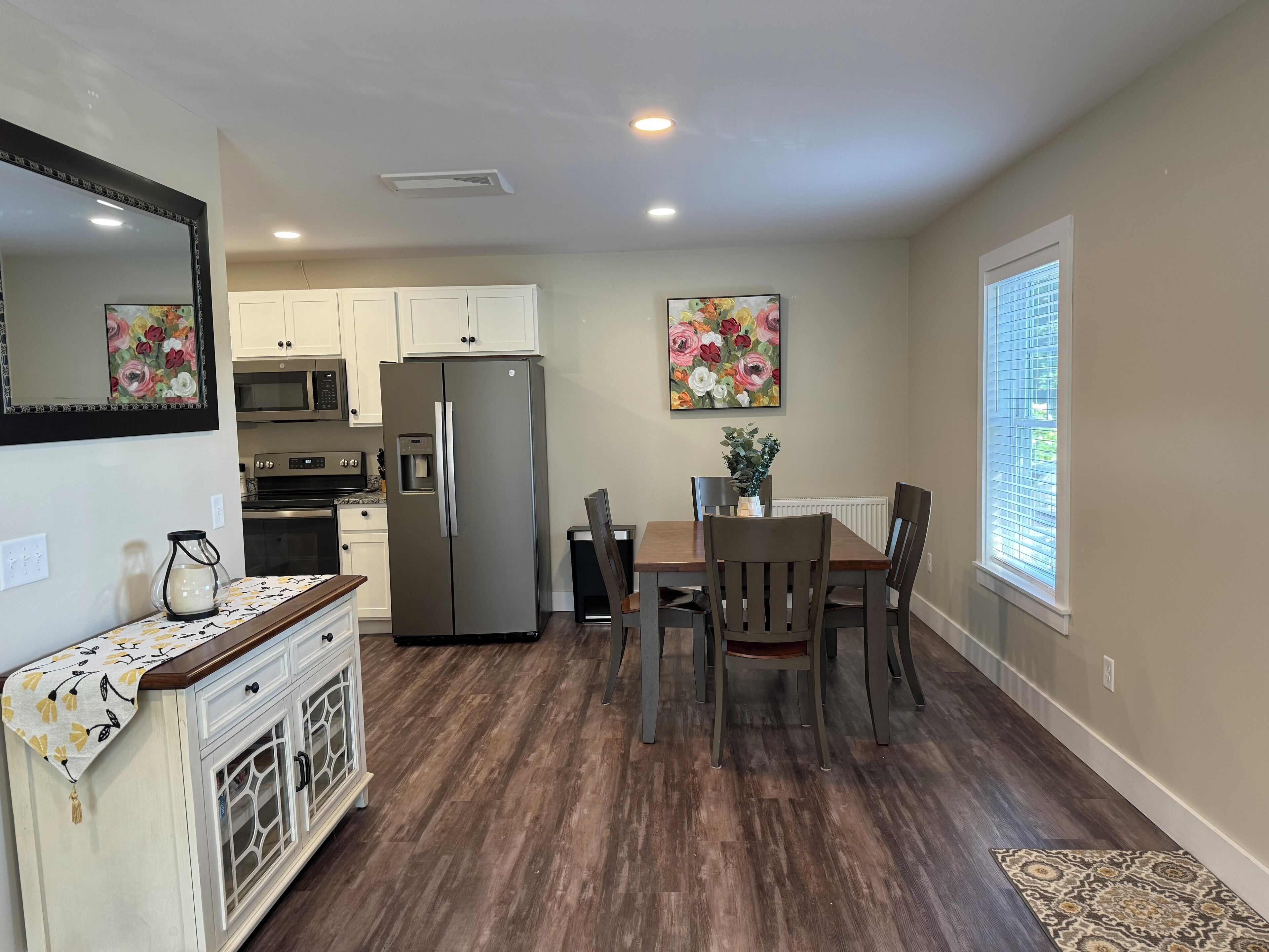 冰箱、微波炉、烤箱、炉灶