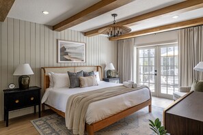 5 bedrooms, desk, iron/ironing board, travel cot - Luxe Getaway near AMI and IMG (Bradenton)