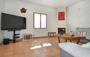 Living area - Gorgeous home in Tarascon with WiFi (Tarascon)