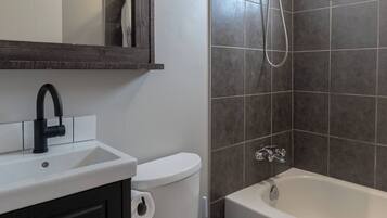Apartment, 2 Bedrooms | Bathroom