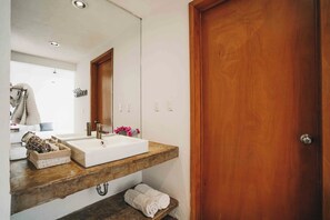 Bathroom - House in the Mountains Luxury Comfort (Malinalco)
