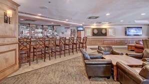 Bar (on property) - Charming Studio Loft | River Mountain Lodge (Breckenridge)