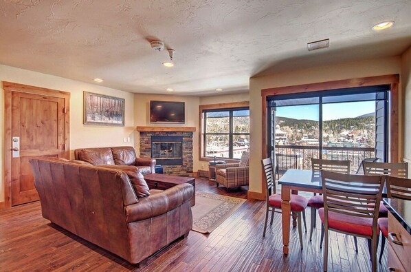 TV, fireplace, DVD player, offices