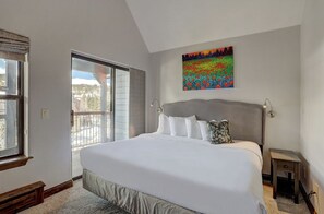 4 Schlafzimmer, Zimmersafe, Bügeleisen/Bügelbrett, Reisekinderbett