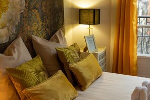2 chambres, fer et planche à repasser, Wi-Fi, draps fournis