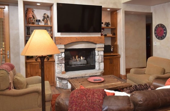 TV, fireplace, DVD player, offices