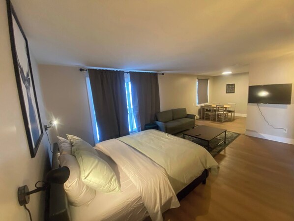 Room, 1 Bedroom, City View | Interior - Morden Newly Renovated 1br Flats, Walk T (Edmonton)