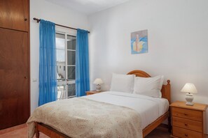 2 chambres, fer et planche �à repasser, Wi-Fi, draps fournis