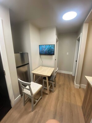 Appartement, 2 chambres, patio, vue jardin | Intérieur