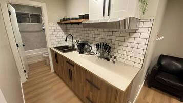 Apartment, 2 Bedrooms, Patio, Garden View | Interior