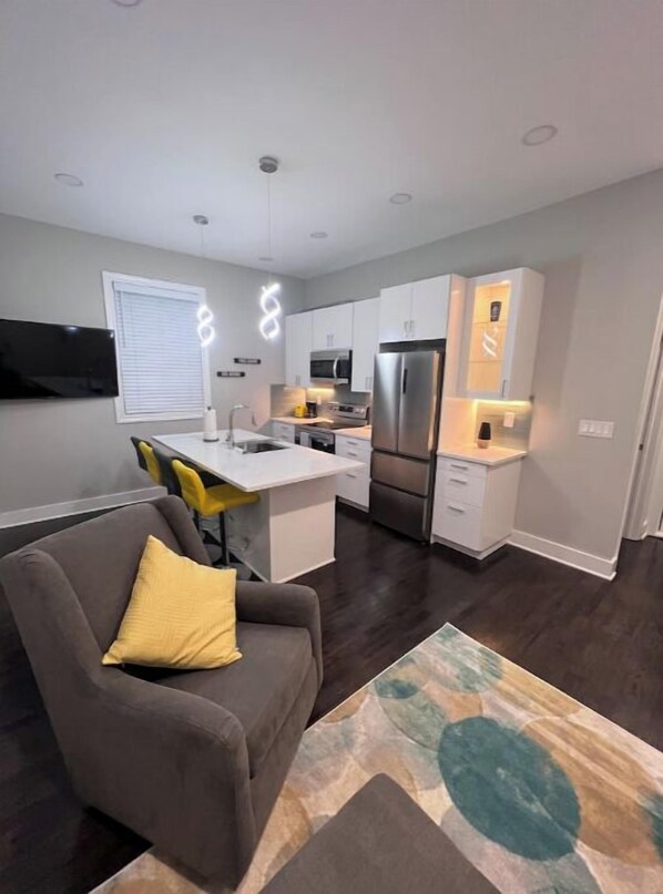 Interior - Chic, quiet and comfy apartment. (Livingston)