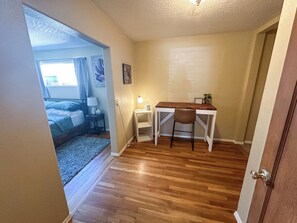 2 slaapkamers, een bureau, gratis wifi, beddengoed